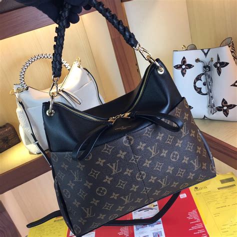 are louis vuitton bags cheaper in paris|louis vuitton paris store prices.